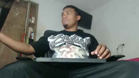 Snapshot of demol_latin chatting on March 2026 10:38:02 PM MASTER DAV online show from March 2026 10:38:02 PM