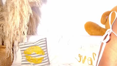 Snapshot of deniisswet chatting on October 2025 12:45:01 PM online show from October 2025 12:45:01 PM