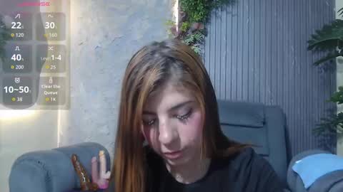 Snapshot of denise_babe_ chatting on November 2025 11:34:02 AM Laura online show from November 2025 11:34:02 AM