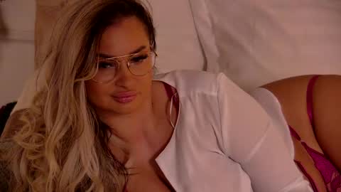 Ela online show from May 2026 09:56:02 PM