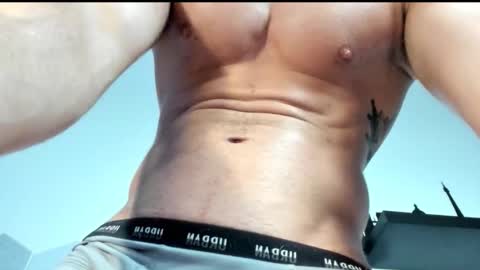 Snapshot of dennis_bloom chatting on November 2025 01:32:02 PM Dennis Bloom online show from November 2025 01:32:02 PM