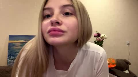 Snapshot of deonnagarn chatting on October 2025 02:18:02 PM Vi Victoria online show from October 2025 02:18:02 PM