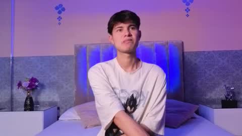 derek_sinn online show from February 2026 07:48:01 PM