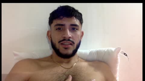 Snapshot of derek_smiith chatting on January 2025 04:59:01 AM Derek smiith online show from January 2025 04:59:01 AM