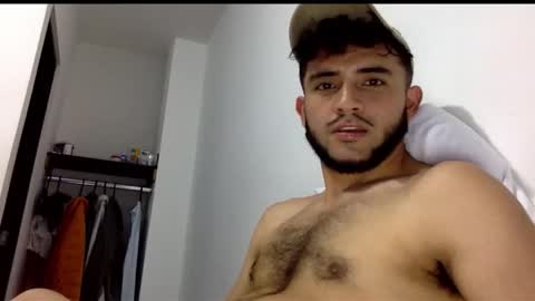 Snapshot of derek_smiith chatting on November 2025 06:49:02 AM Derek smiith online show from November 2025 06:49:02 AM