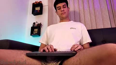 Derek independent model  online show from September 2025 04:14:02 AM