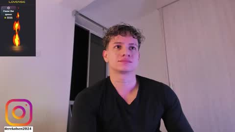 Derek  IG Derekolsen2024 online show from October 2025 03:18:02 AM