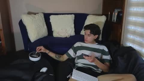 Derek online show from December 2025 10:05:01 PM