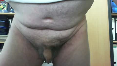 Snapshot of derkleineliebling chatting on July 2026 02:43:01 PM derkleineliebling online show from July 2026 02:43:01 PM