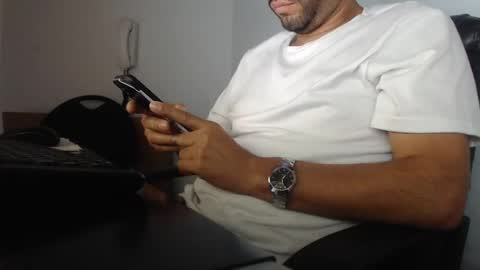     online show from December 2024 12:02:01 PM