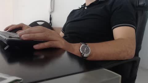     online show from December 2024 05:41:02 PM