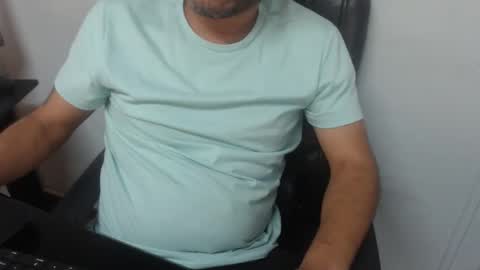     online show from December 2025 05:18:02 PM