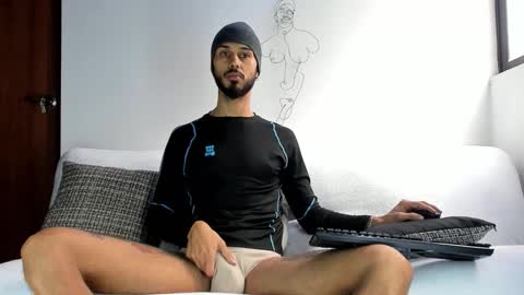 Snapshot of derrymaster chatting on January 2026 06:46:02 PM JhimyMaster online show from January 2026 06:46:02 PM