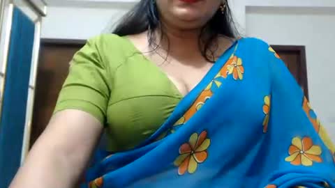 Snapshot of desimaisa130 chatting on May 2026 05:45:02 PM Maisa online show from May 2026 05:45:02 PM