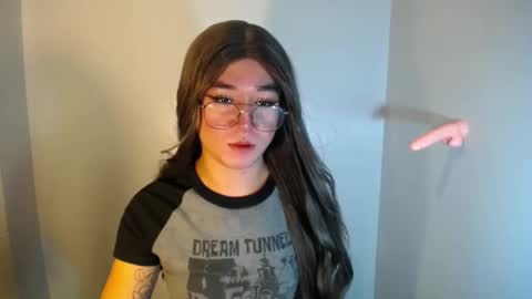 LORINE online show from December 2024 07:22:01 PM