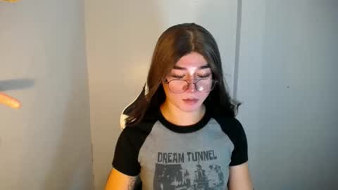 LORINE online show from January 2025 06:47:01 PM