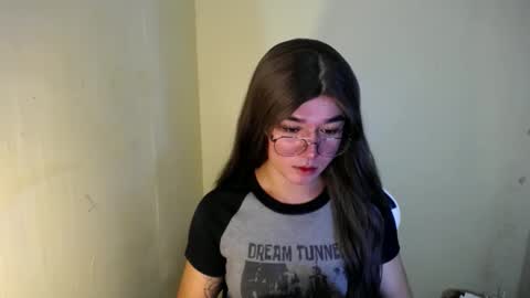 LORINE online show from January 2025 10:55:01 PM