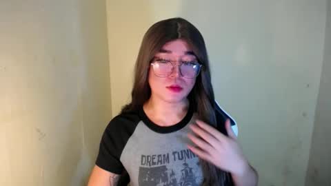 LORINE online show from January 2025 07:05:01 PM