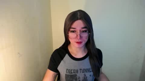 LORINE online show from February 2025 10:07:02 AM