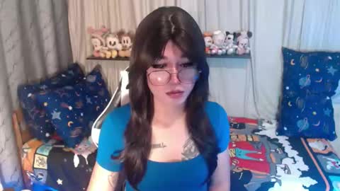 LORINE online show from September 2025 12:10:01 AM