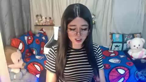LORINE online show from October 2025 04:53:02 PM