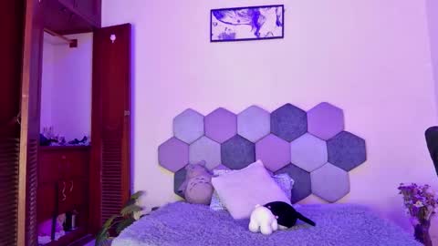 TORI AND MR. BEAR online show from January 2026 05:38:02 PM