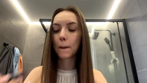 Snapshot of desirewingard chatting on April 2026 02:33:01 AM Ksenia online show from April 2026 02:33:01 AM