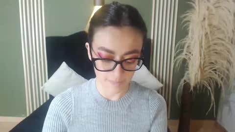 Snapshot of desiring__angel chatting on January 2025 06:54:02 PM Desiring Angel online show from January 2025 06:54:02 PM