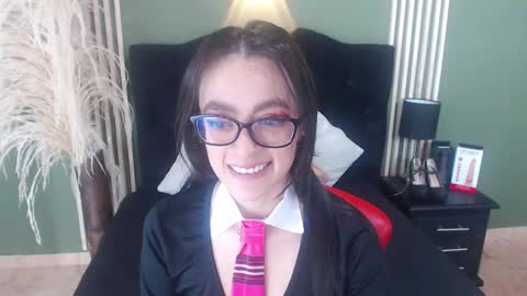 Snapshot of desiring__angel chatting on February 2025 04:56:02 AM Desiring Angel online show from February 2025 04:56:02 AM