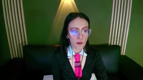 Snapshot of desiring__angel chatting on November 2025 04:50:02 AM Desiring Angel online show from November 2025 04:50:02 AM