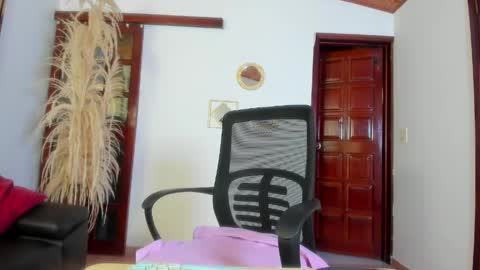 Snapshot of desiring__angel chatting on May 2026 04:56:02 PM Desiring Angel online show from May 2026 04:56:02 PM