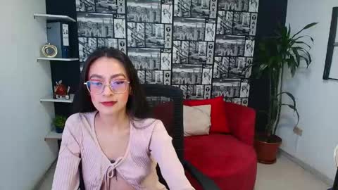 Snapshot of desiring__angel chatting on May 2026 03:02:02 AM Desiring Angel online show from May 2026 03:02:02 AM