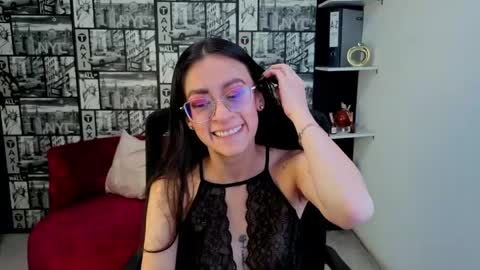 Snapshot of desiring__angel chatting on May 2026 12:07:02 AM Desiring Angel online show from May 2026 12:07:02 AM