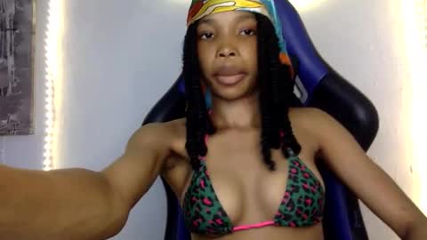Snapshot of deslimbody90 chatting on May 2026 01:29:01 PM Deslimbody online show from May 2026 01:29:01 PM