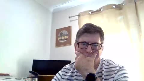 Desmon1958 online show from April 2026 01:39:01 AM