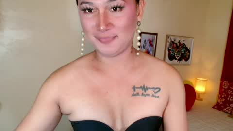 Snapshot of destenierose chatting on June 2026 12:53:02 AM destenierose online show from June 2026 12:53:02 AM