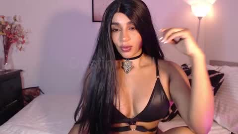 Snapshot of destinnemil chatting on July 2026 10:44:01 AM Destinne Mill online show from July 2026 10:44:01 AM