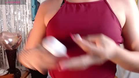 Snapshot of destinyhills_ chatting on February 2025 12:05:02 PM Destiny online show from February 2025 12:05:02 PM