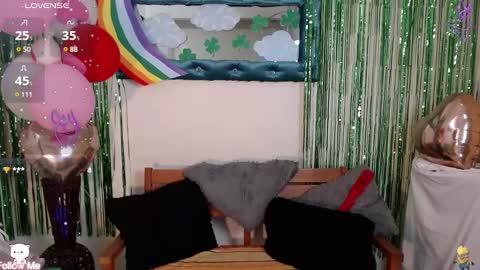 Snapshot of destinyhills_ chatting on March 2025 03:20:02 PM Destiny online show from March 2025 03:20:02 PM