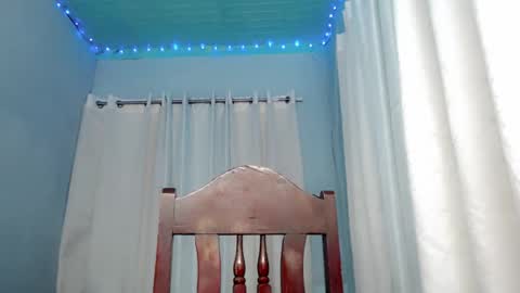 Snapshot of destinyroxie chatting on December 2024 03:41:01 AM ROXIE  online show from December 2024 03:41:01 AM