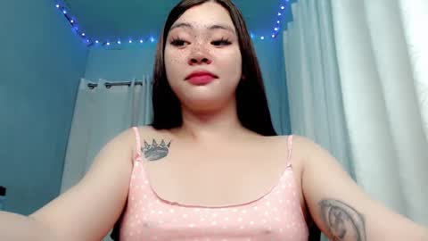 Snapshot of destinyroxie chatting on December 2024 10:58:01 AM ROXIE  online show from December 2024 10:58:01 AM