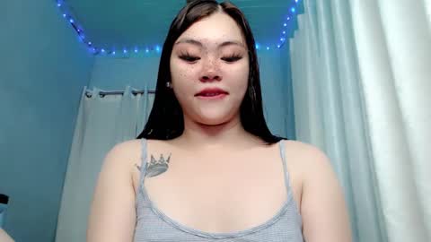 Snapshot of destinyroxie chatting on December 2024 01:18:02 PM ROXIE  online show from December 2024 01:18:02 PM