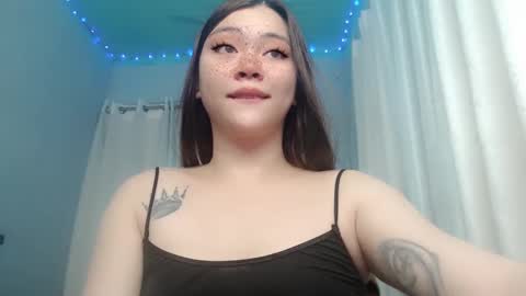 Snapshot of destinyroxie chatting on December 2024 01:04:02 AM ROXIE  online show from December 2024 01:04:02 AM