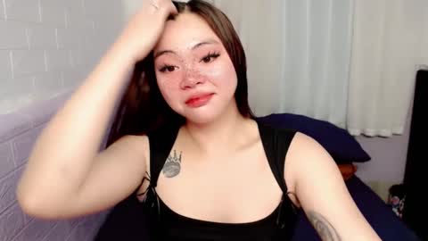 Snapshot of destinyroxie chatting on February 2025 04:42:02 AM ROXIE  online show from February 2025 04:42:02 AM