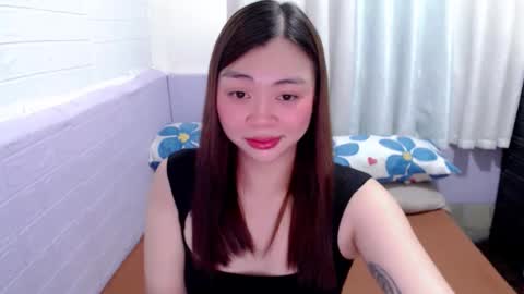 Snapshot of destinyroxie chatting on March 2025 05:44:02 AM ROXIE  online show from March 2025 05:44:02 AM