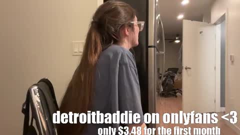 Snapshot of detroitbaddie chatting on March 2025 12:18:01 AM detroitbaddie online show from March 2025 12:18:01 AM