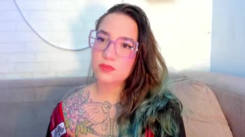 Snapshot of deva_blue chatting on February 2025 04:31:01 AM Deva Blue online show from February 2025 04:31:01 AM