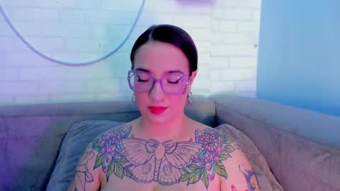 Snapshot of deva_blue chatting on March 2025 03:29:01 AM Deva Blue online show from March 2025 03:29:01 AM