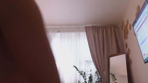 Snapshot of devil_lunna chatting on December 2024 11:26:01 AM ...Ill be back ... online show from December 2024 11:26:01 AM