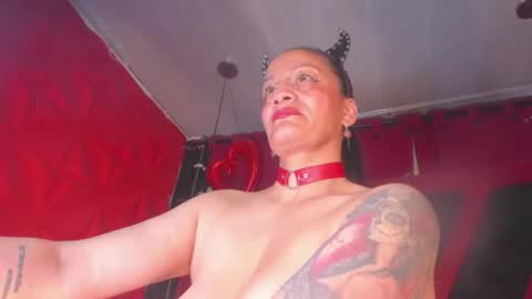 devil_taylorx online show from November 2025 01:51:01 PM